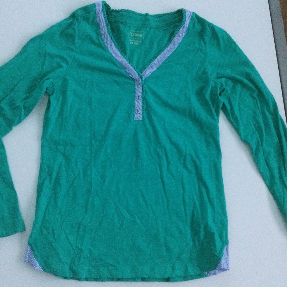❤️ LL BEAN Aqua Henley Top
